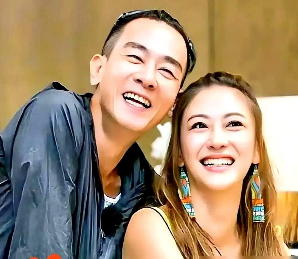 陈小春喊出“叔叔”，老丈人打断：“别瞎叫，我只大你6岁。”
　　婚礼上，岳父盯着