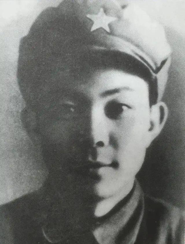 1936年秋，松潘草地深处，一红军团长被五花大绑即将枪毙，贺龙只问了一句
 
这