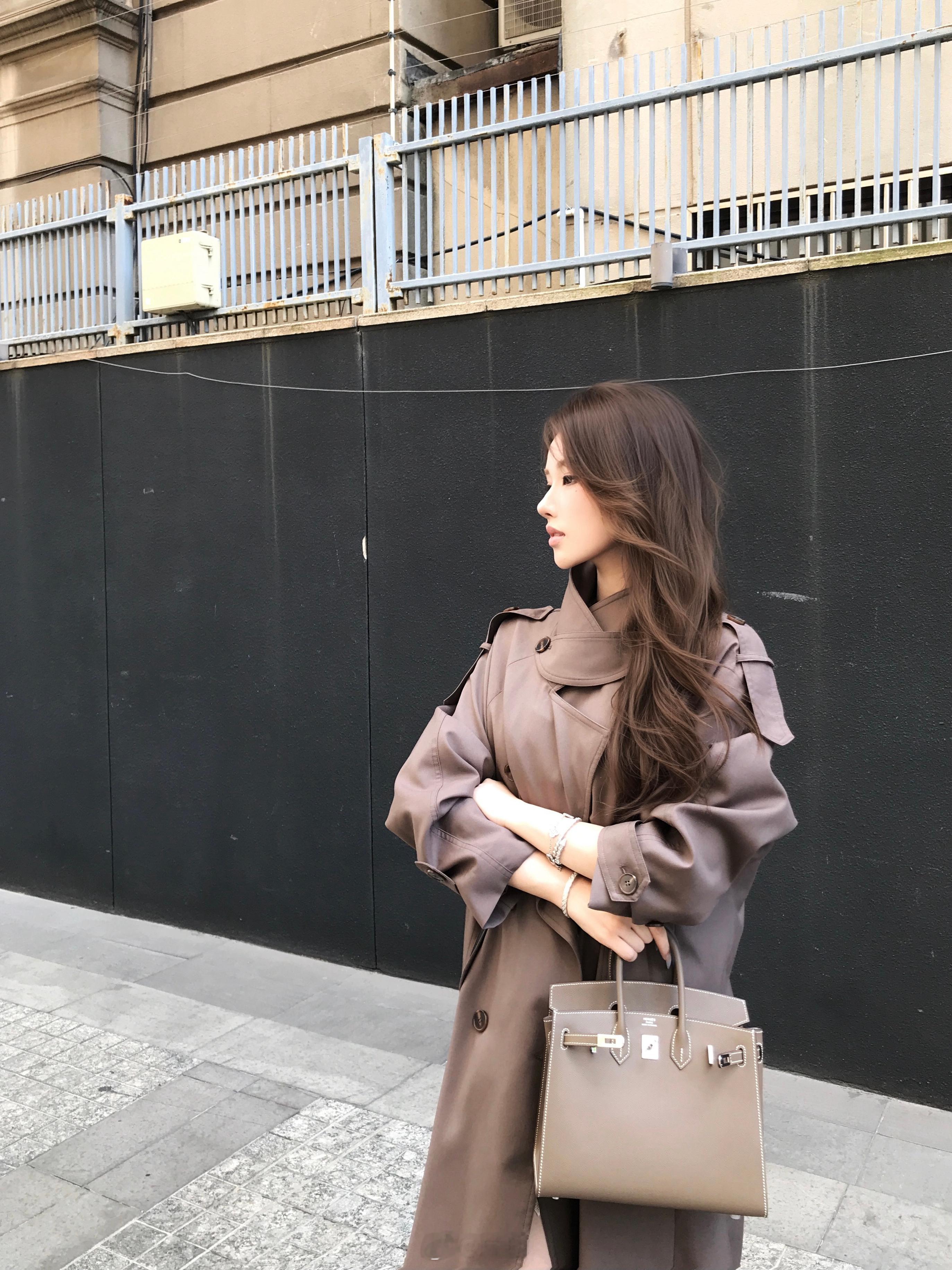 一到秋天我的眼睛就无法从风衣上离开🍂 ​​​