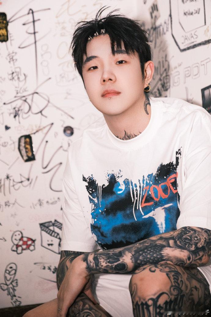 辉子说秃子永远是我兄弟辉子回应秃子被围攻 辉子这话够实在！兄弟就是无论何时都力挺