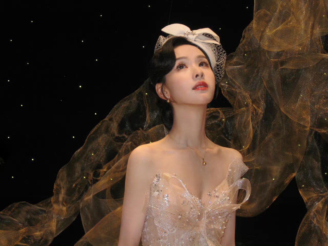 陈都灵～～陈都灵[超话]陈都灵明星 ​​​