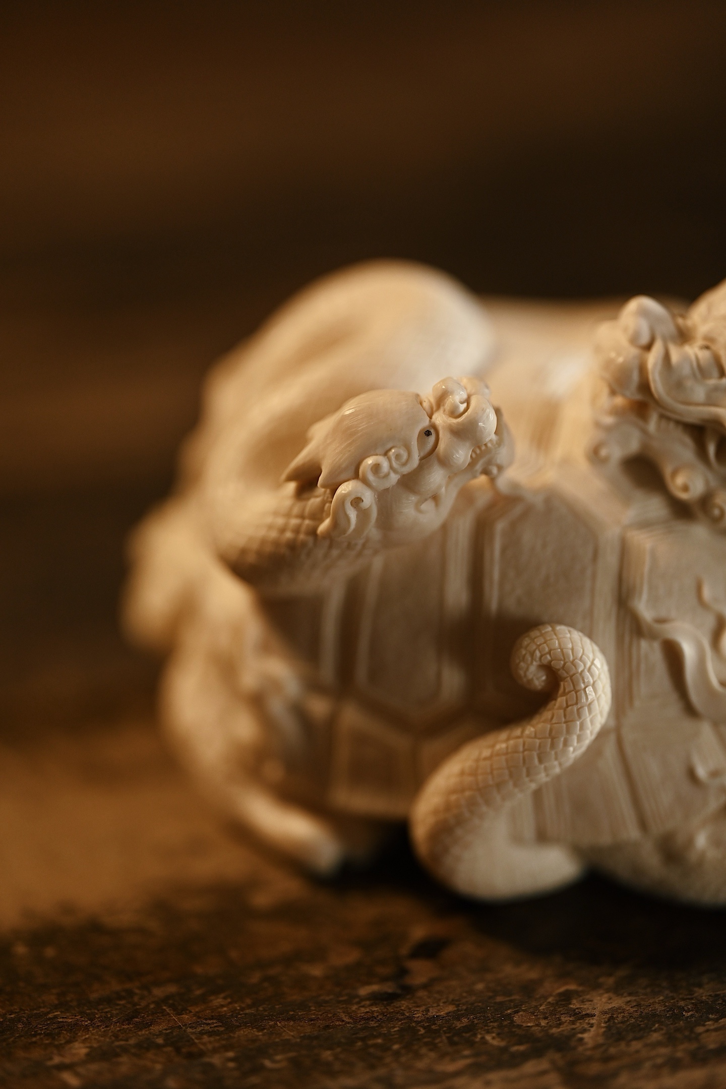 猛犸 | 玄武玄武为四象之一，主北方、司水德，象征长寿稳固、镇宅纳福。雕工线条劲