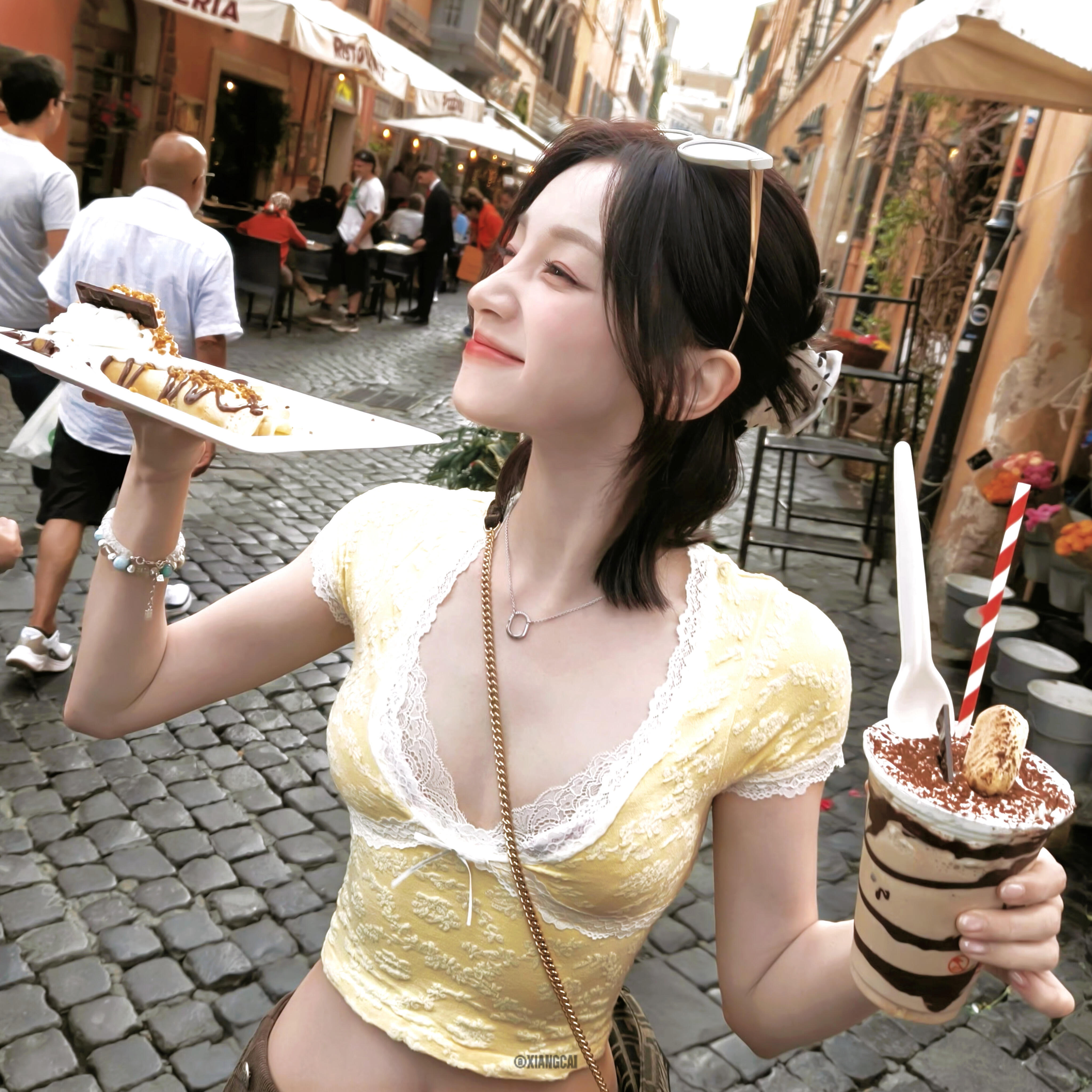 -𝐒𝐇𝐀𝐑𝐄｜宋雨琦头像背景图搭配 ⸝⸝🍦꙳🐕◟🍮。 