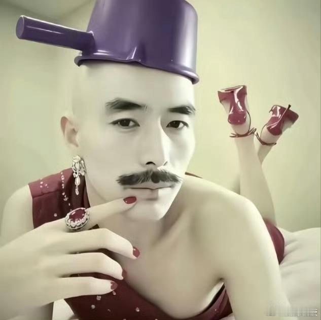 小妹妹一个人? ​​​
