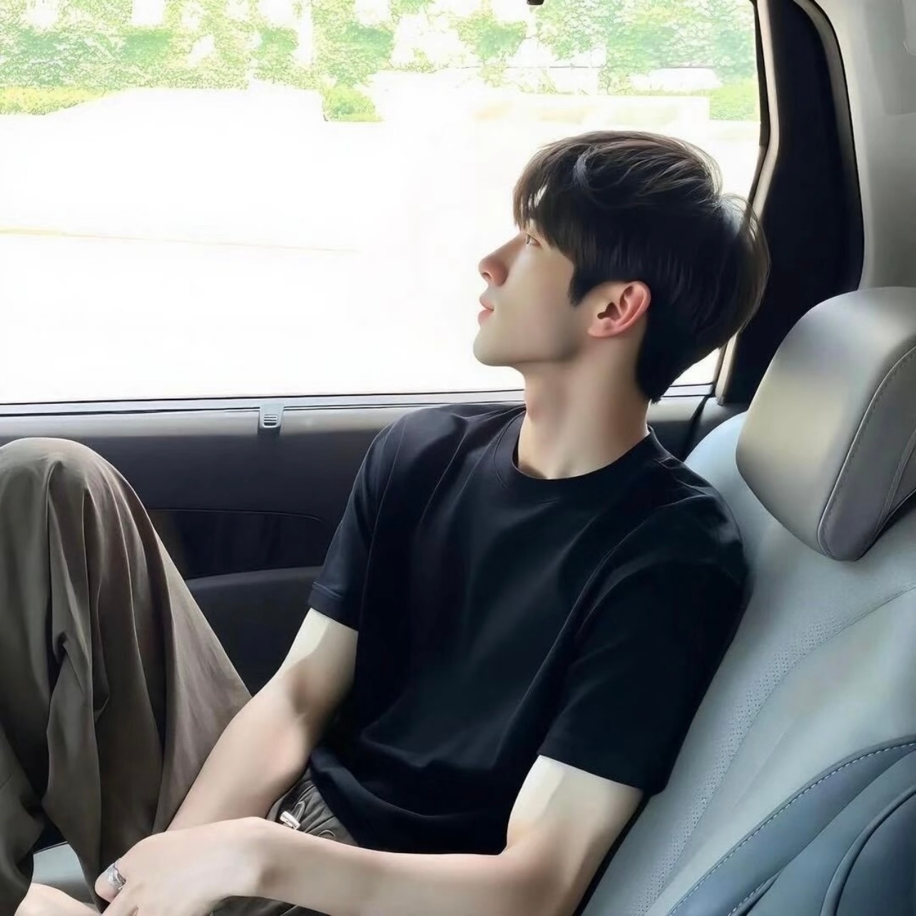 𝙒𝙚𝘾𝙝𝙖𝙩|男头ins风小众男生头像 | 氛围感男生  | 可狼可