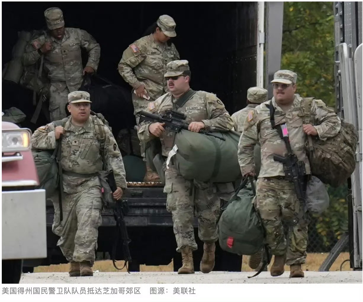 美军肥胖照火遍全网这体重估计平常都不进行高强度训练吧，如果是高级军官还可以找个理