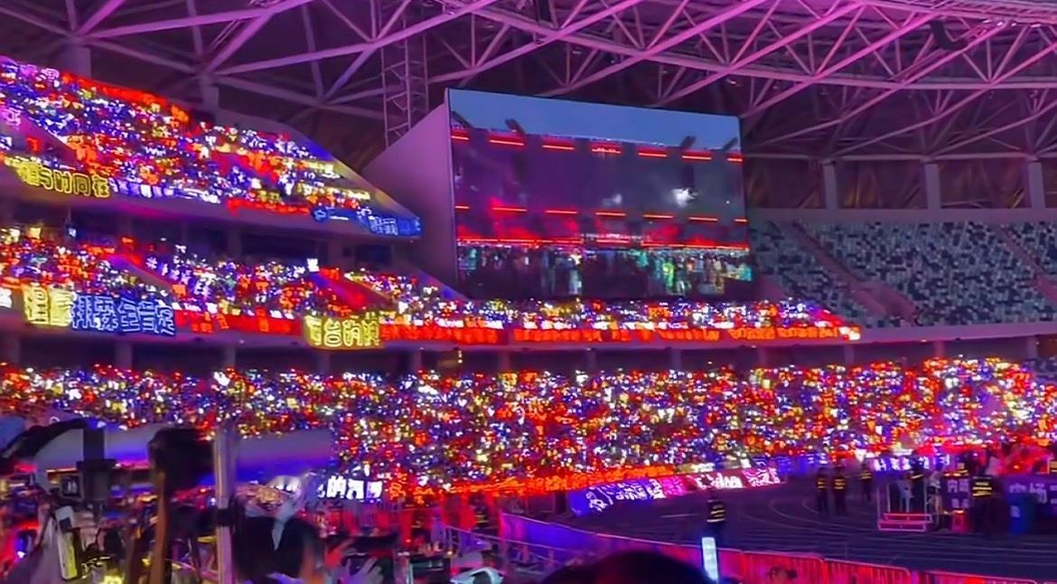 今天时代少年团演唱会day2马嘉祺紫海 宋亚轩青海 严浩翔红海时代少年团 男团学