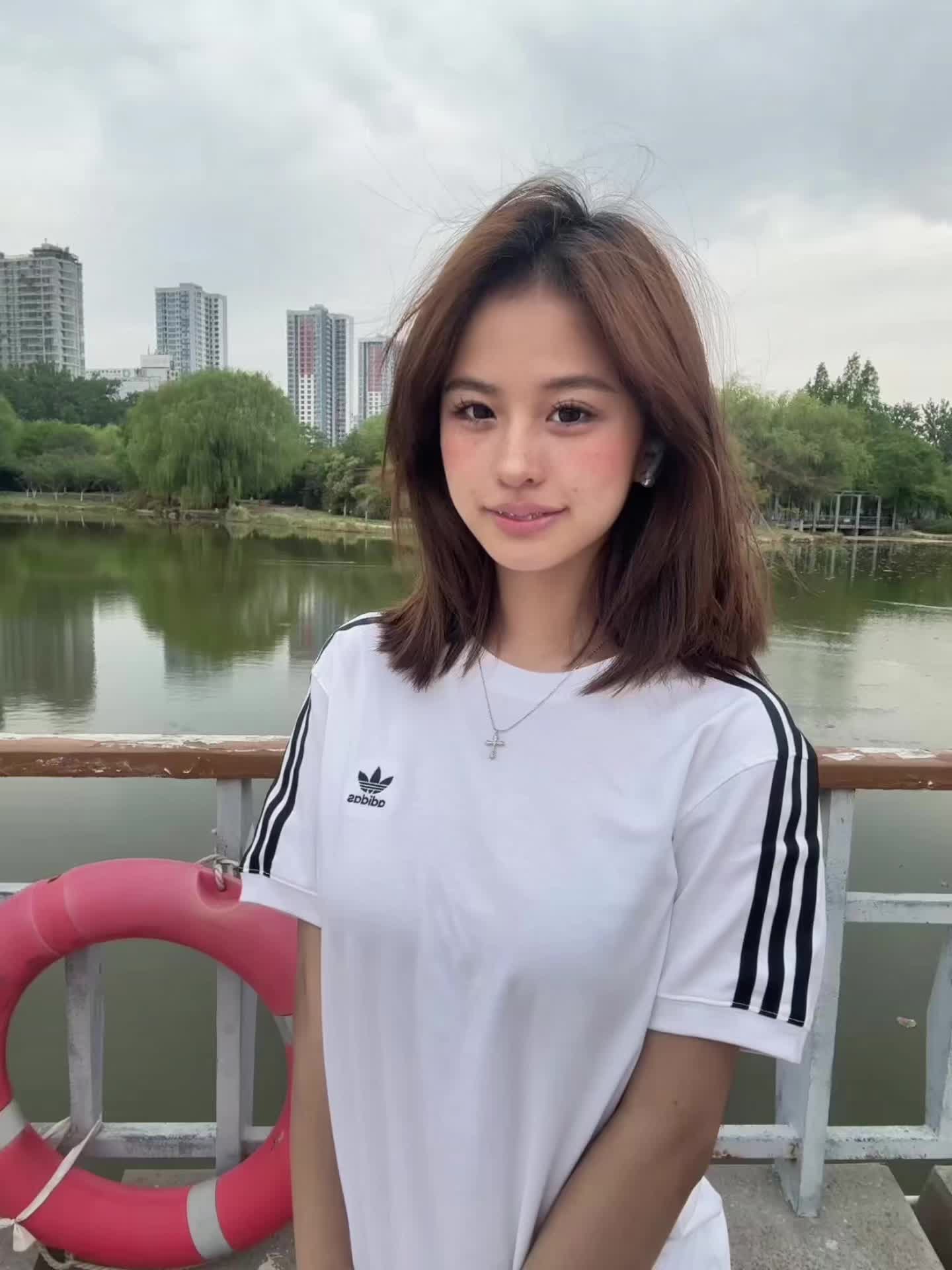 天气蒙蒙，你也萌萌˶>ᴗo