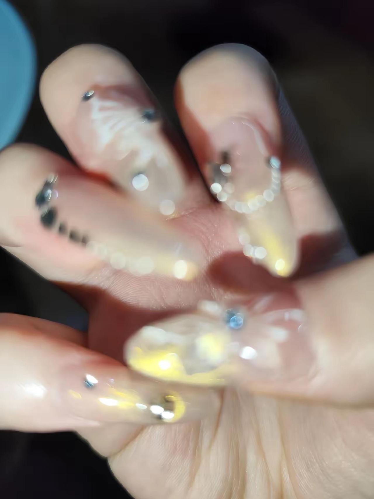 爱的最后一页 是执着。美甲