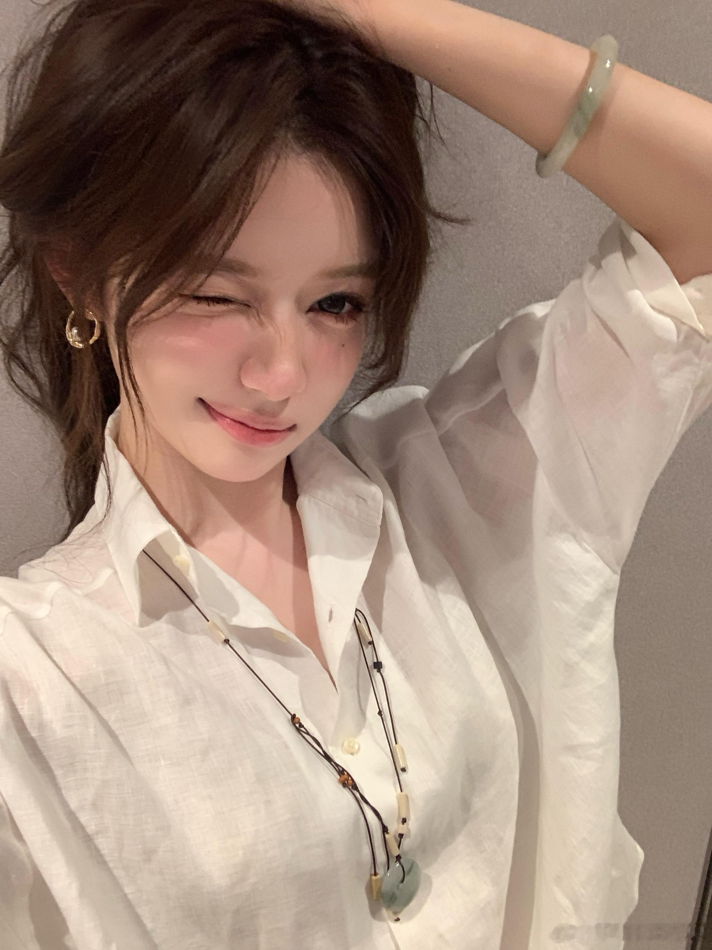 没有更新的日子都呆在家里偷偷养身体….最近身体不好 拍照被我推迟了 准备好好在家