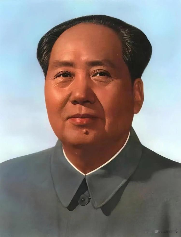 每年的九月九，风起思故人。五十年前，一代伟人毛泽东与世长辞；五十年后，他仍住在中