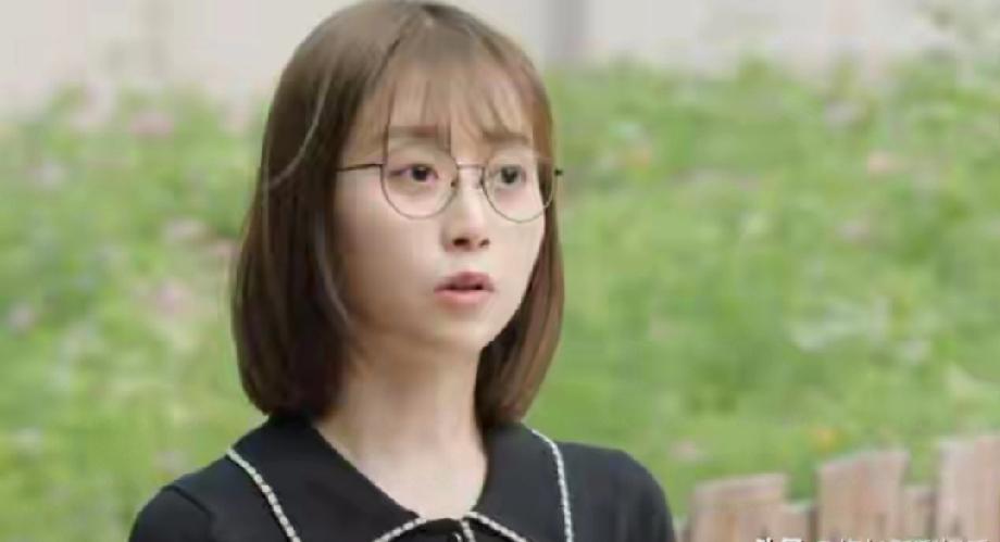 据说刘老根第6部已经杀青了。闫学晶扮演的三杏，被赵本山换成了由王晶晶扮演。三杏所