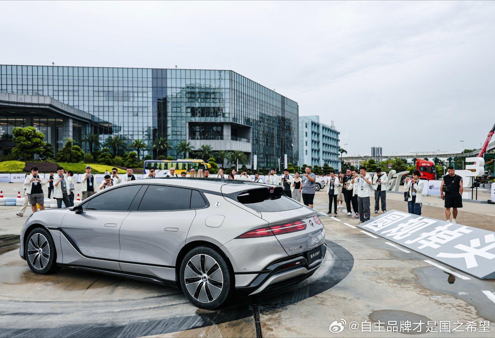 受邀参观生产Z9的工厂，地点就在小漠港现代化程度真的高，回想一下 我参观过了比亚