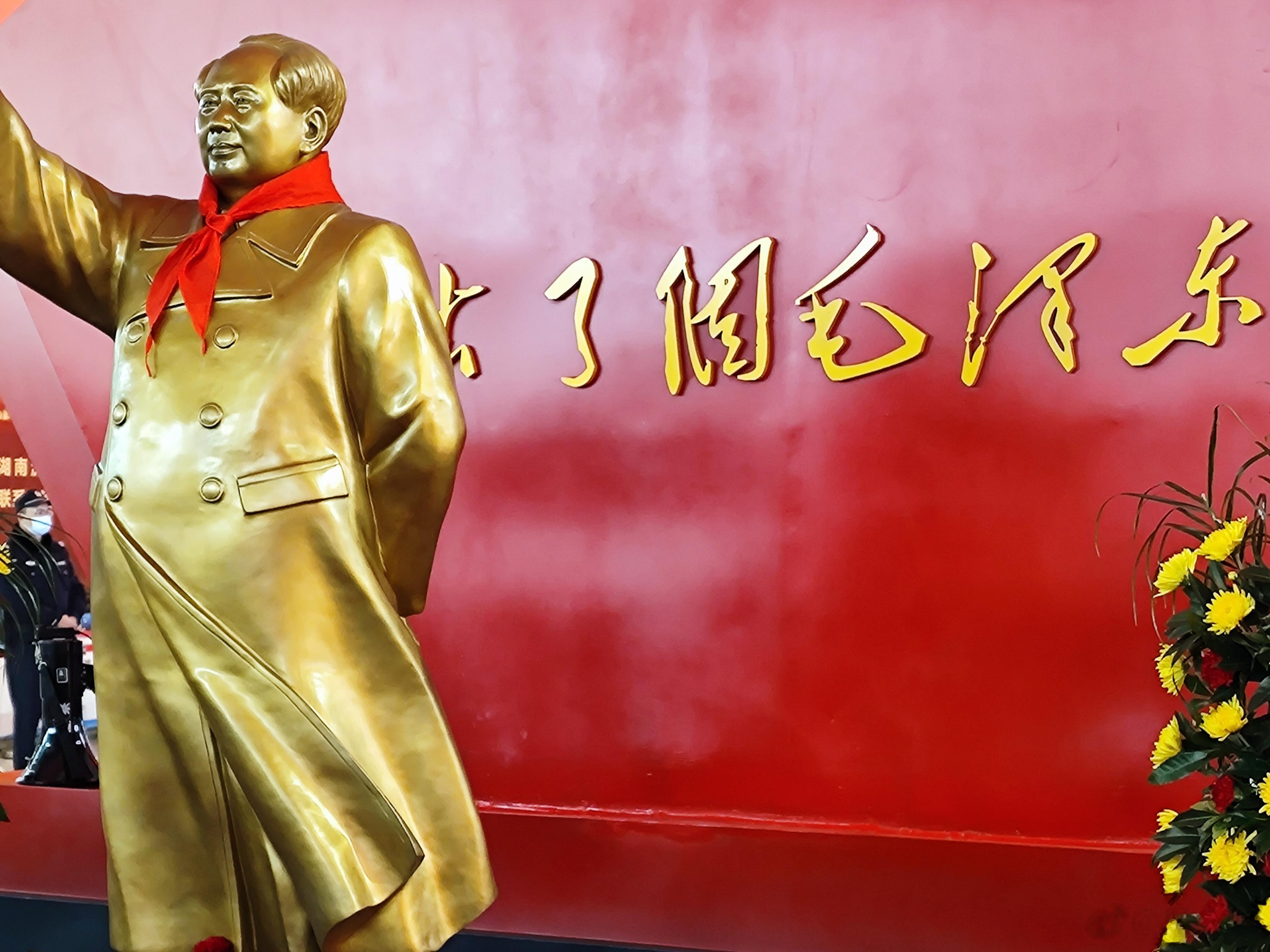 实在腰疼，下播去吃长寿面了，同志们见谅！[作揖] ​​​