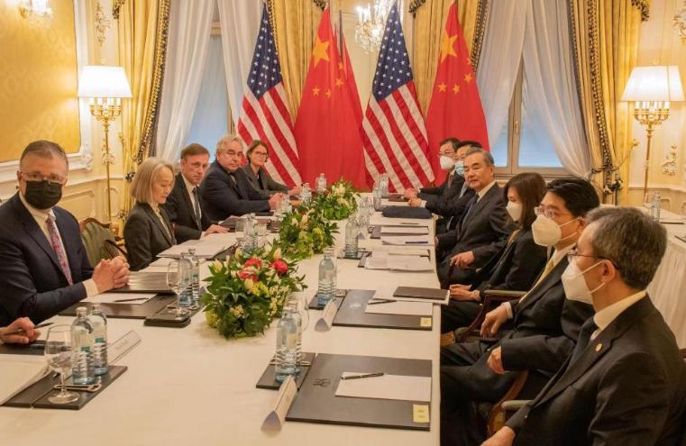 王毅同美国总统国家安全事务助理沙利文举行会晤。
这次会晤中双方是各说各话，唯一的