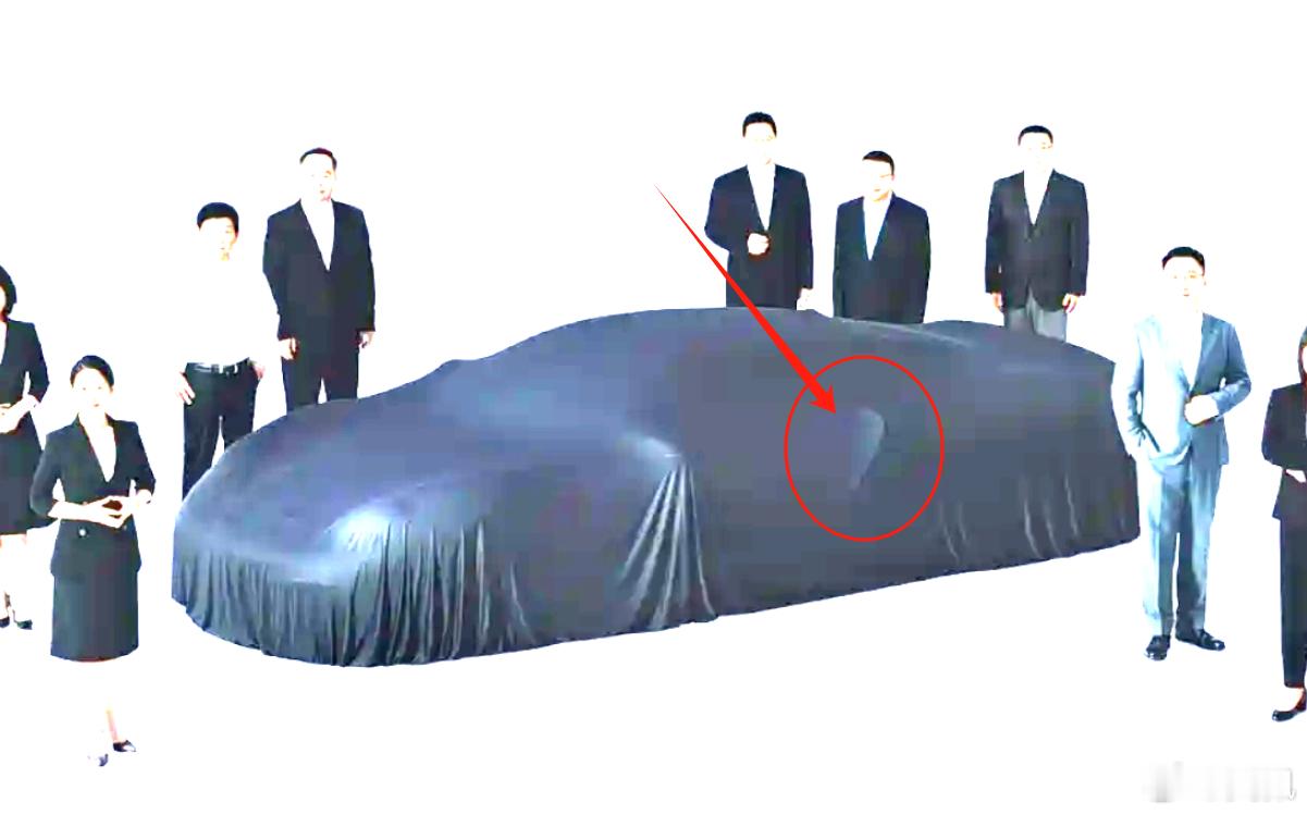 给大家直接把图片拉到过曝，瞬间就看到了进气口的形状，给大家找了几台保时捷911T