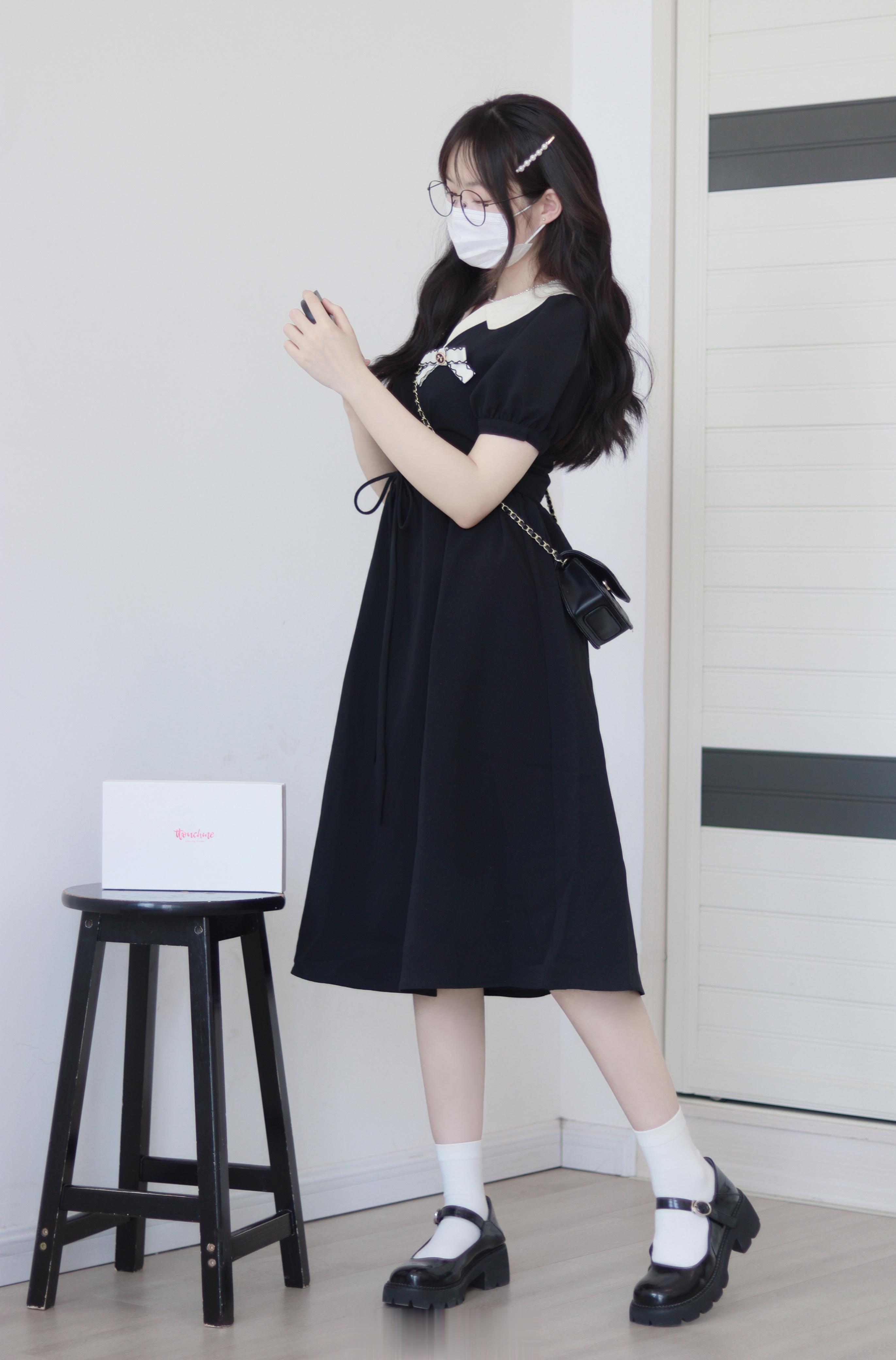 兄弟们 我穿女装好看嘛！ ​​​