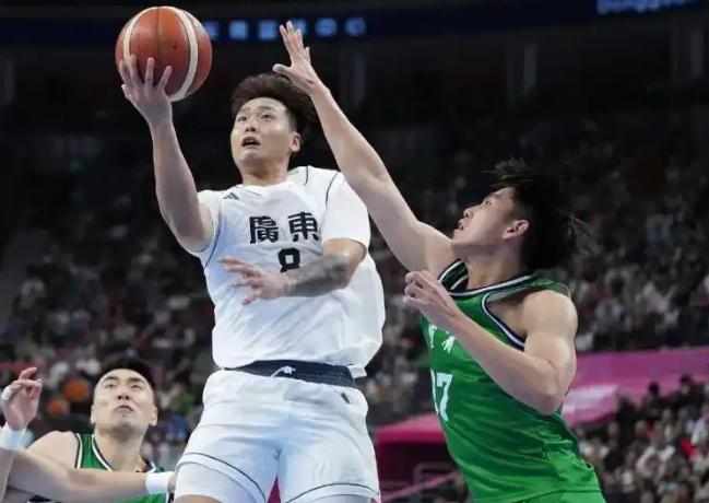 北京时间11月12日，今日的全运会男篮赛程安排如下：

第一场13：30，5-8