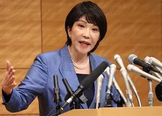 日本首相高市早苗6月1日与伊朗总统佩泽希齐扬举行第三次电话会谈，重申通过对话平息