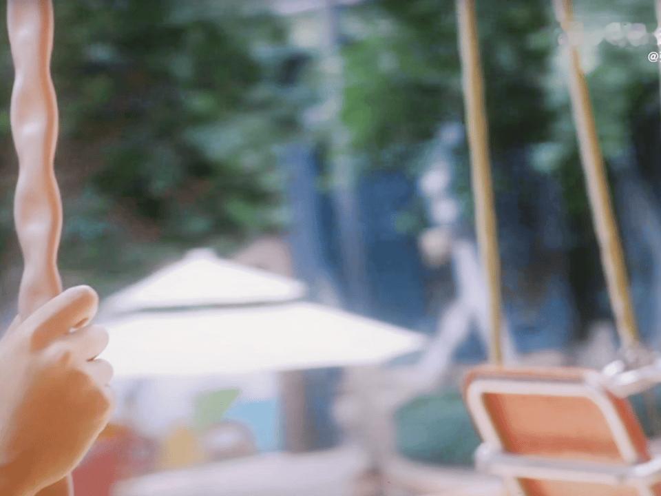 梦里的童年向往的游乐场对面记忆里模糊的父亲角色 