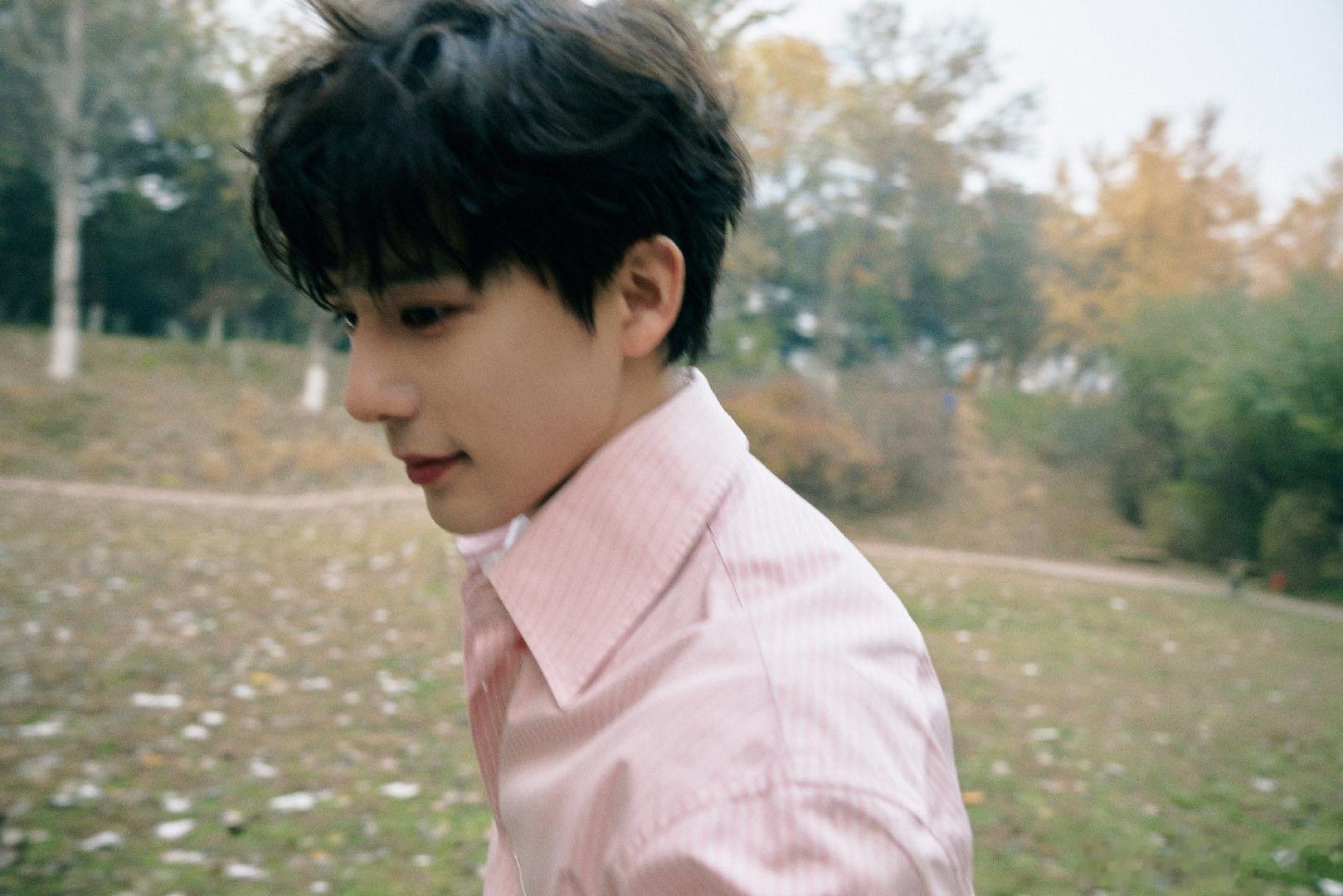 . 笑不活了！李诞看到颜值标签时那个激动劲儿，像中了彩票一样！立马贴上还要双份，