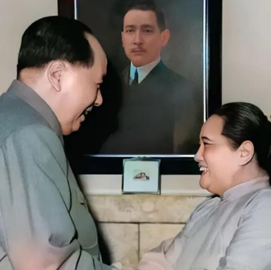 宋庆龄一生见尽权贵，却唯独对毛主席说：您是我遇见过最明智的人
 
1977年，8