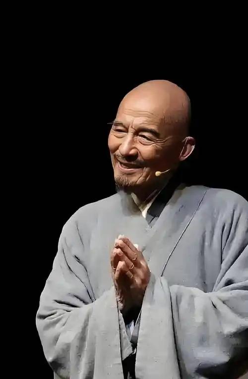 弘一法师告诫世人： “人最大的愚蠢，是预支明天的烦恼，透支今天的心力。”

这句