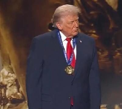 美国新国安战略玩起“变脸戏法”！一边喊着放弃全球霸权，一边在拉美重启门罗主义搞主