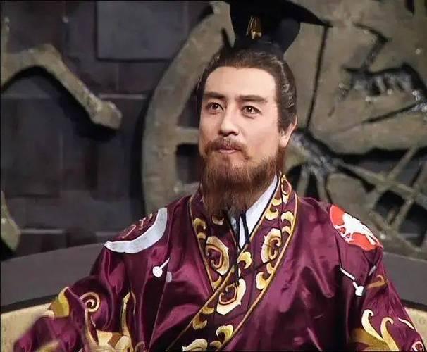 东吴大帝孙权：19岁掌江东，熬死曹操刘备，71岁称帝，一生风流与权谋！
 
孙权