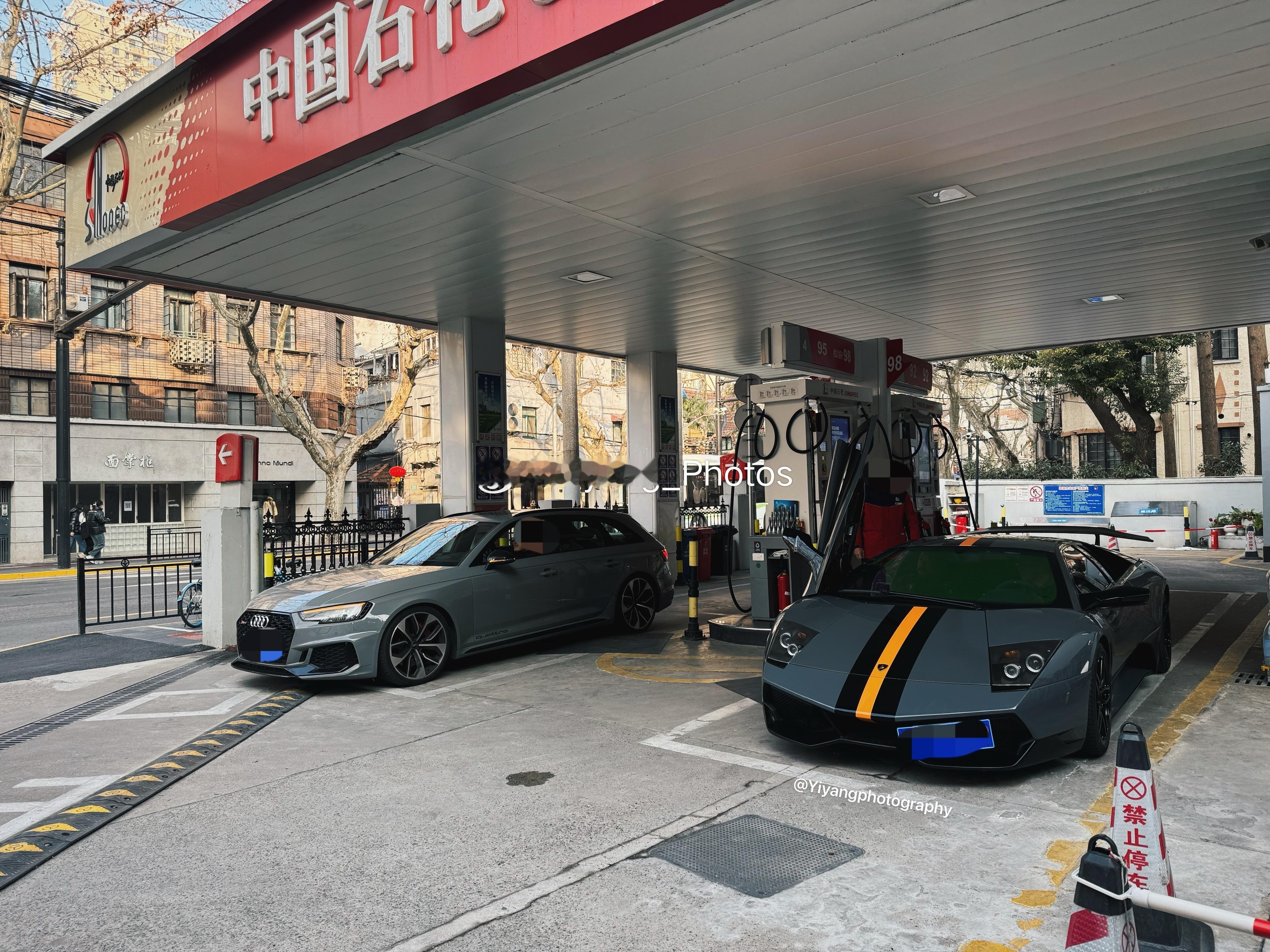 又到了最近遇到的一些车系列时间, 最近阴雨连绵不断后久违的周末好天气, 所以猛兽