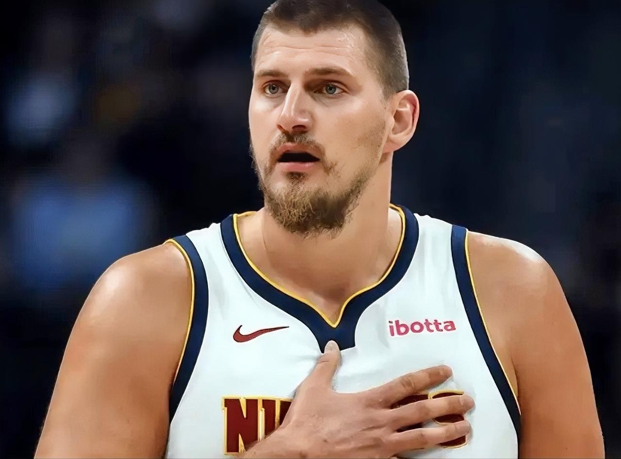 如果约基奇还是这种态度，职业生涯结束都挤不进去历史中锋前五！

约基奇作为现役联