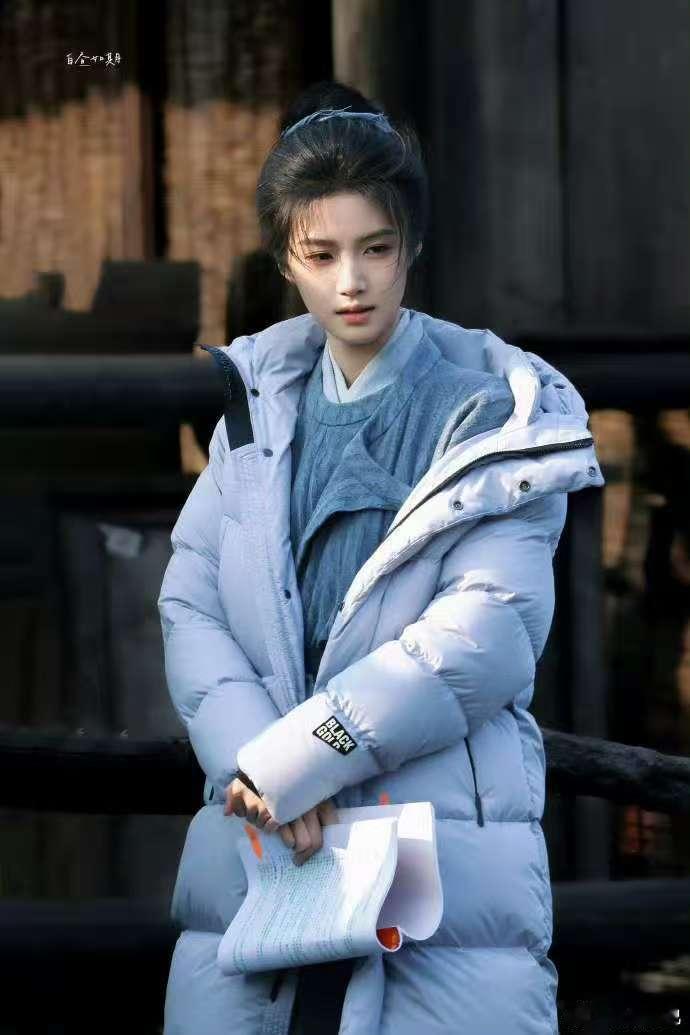 卢昱晓俊俏小郎君扮相卢昱晓俊俏小郎君 哇郎君扮相也这么美可塑性好强！ 卢昱晓