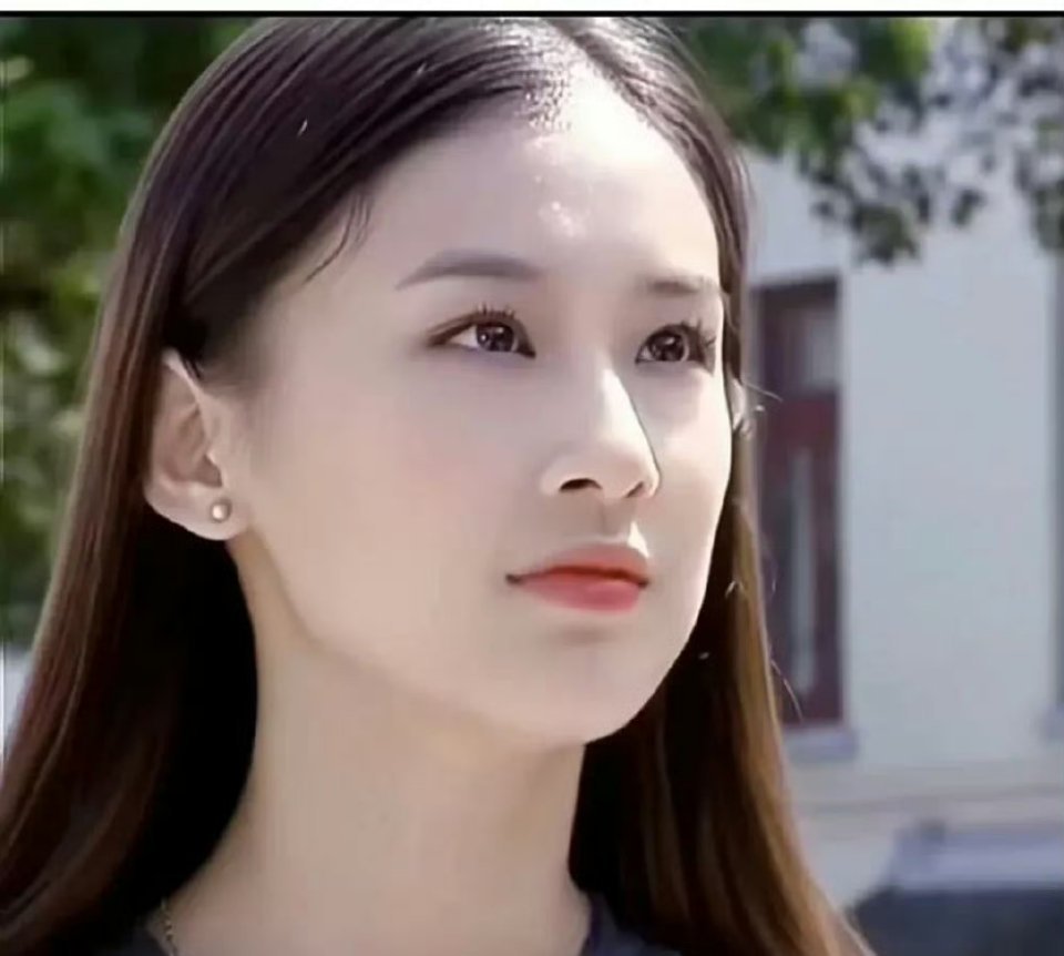 黄圣依如果从来没有跟杨子在一起，那么现在会怎么样？很大概率，她现在在娱乐圈的地位