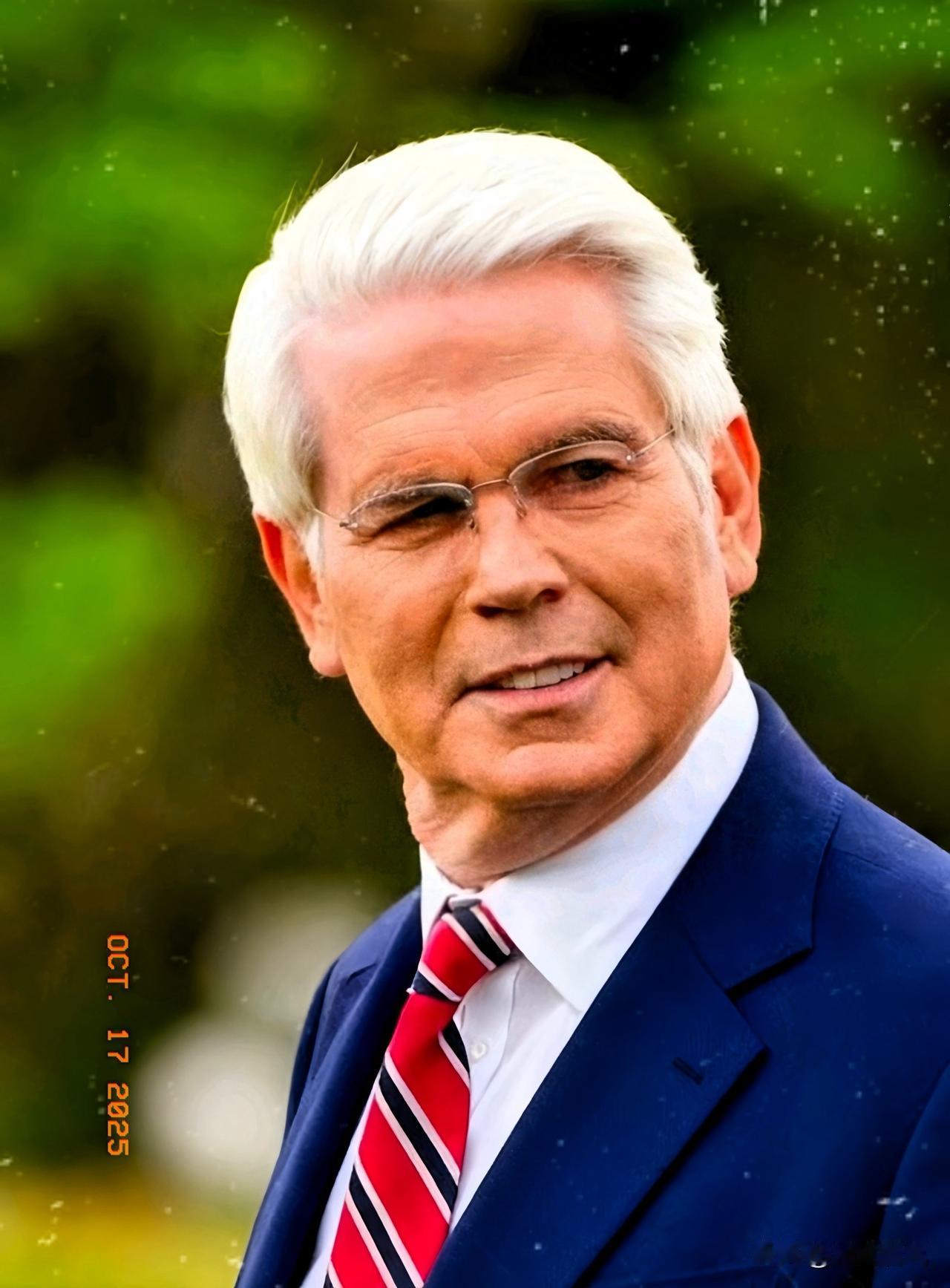 骂中国是“战狼”？贝森特的急眼，藏着美国人的一地鸡毛！习惯了旁人点头哈腰的贝森特