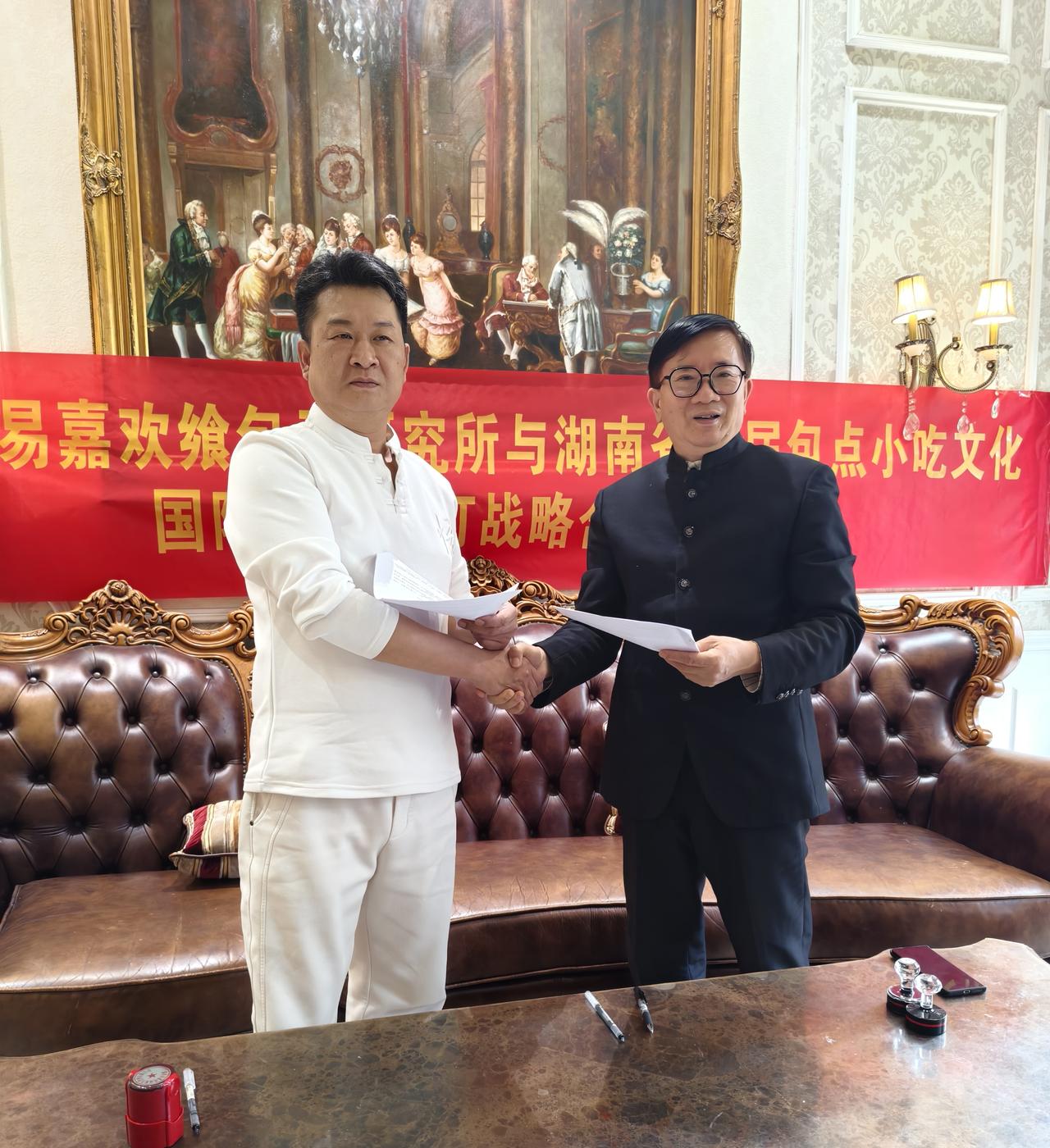 易嘉欢飨：致力打造有肝胆有担当的餐饮企业

文/中国湘菜文化大师邓杰

2026