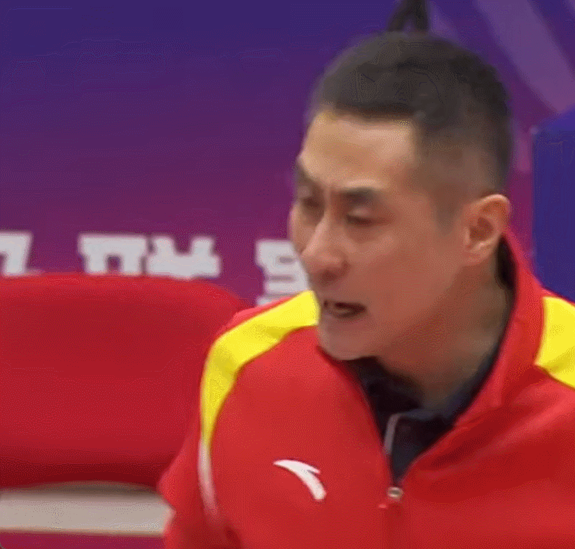 天津女排主教练输急眼了！没有想到，山东女排竟然在坐拥天津女排的魔鬼主场，大比分2