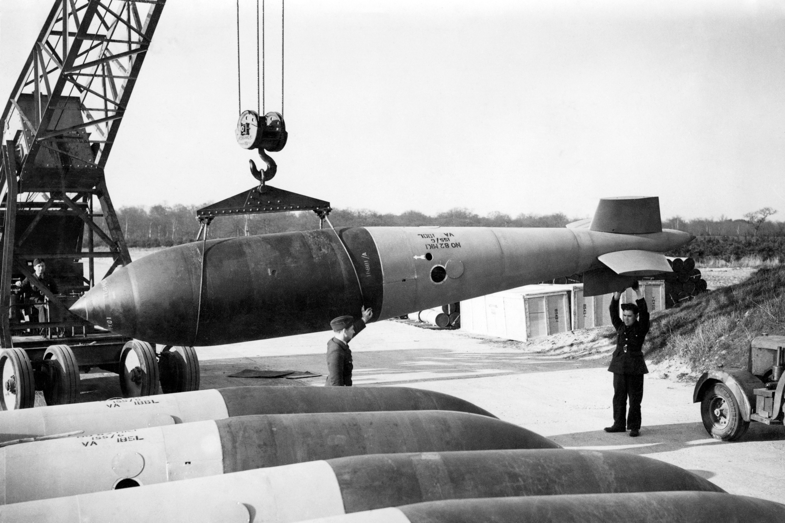 飞扬军事[超话] 80年前的今天，1945年3月14日，英国皇家空军首次使用大满