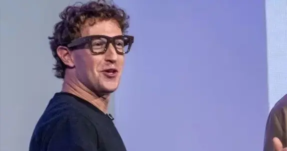 扎克伯格正在打造自己的「AI分身」，并计划裁掉1.6万人