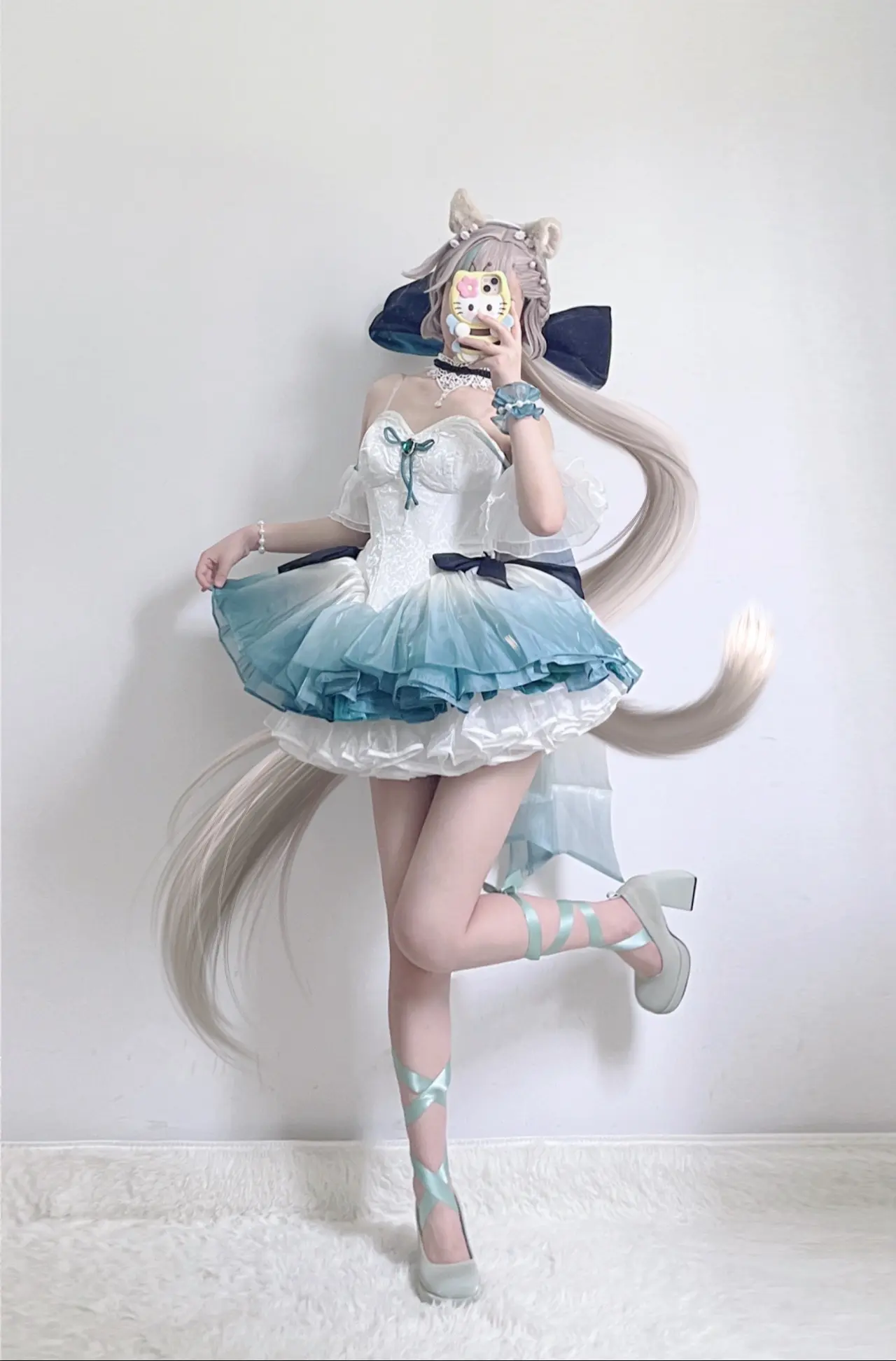 喜欢小猫就多摸摸小猫的头