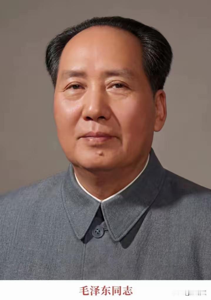 一眼动容！见到毛主席的那一刻，所有人不约而同肃然敬礼
 
有一种刻在骨子里的敬畏