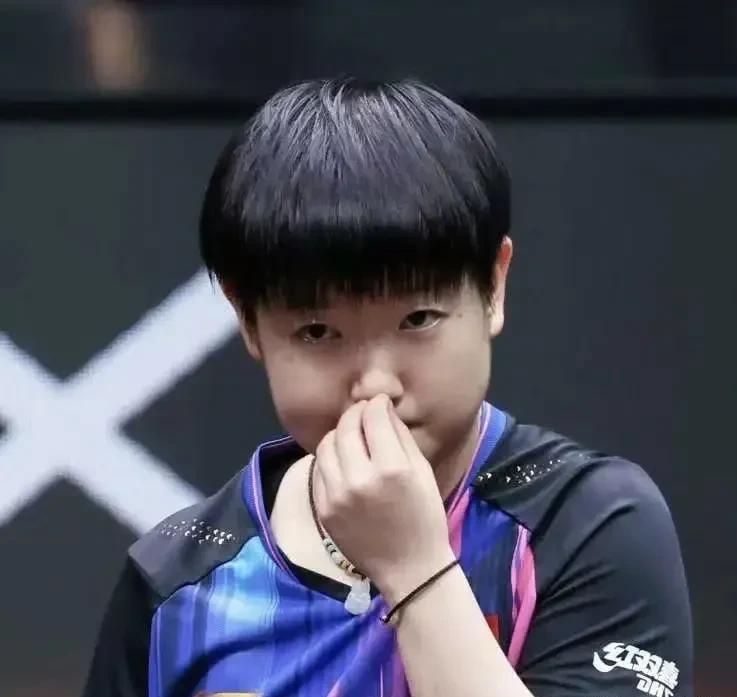 别信那份刷屏的名单。
真正的博弈，在水下。
你看那份名单：秦志戬挂帅，马琳主内，