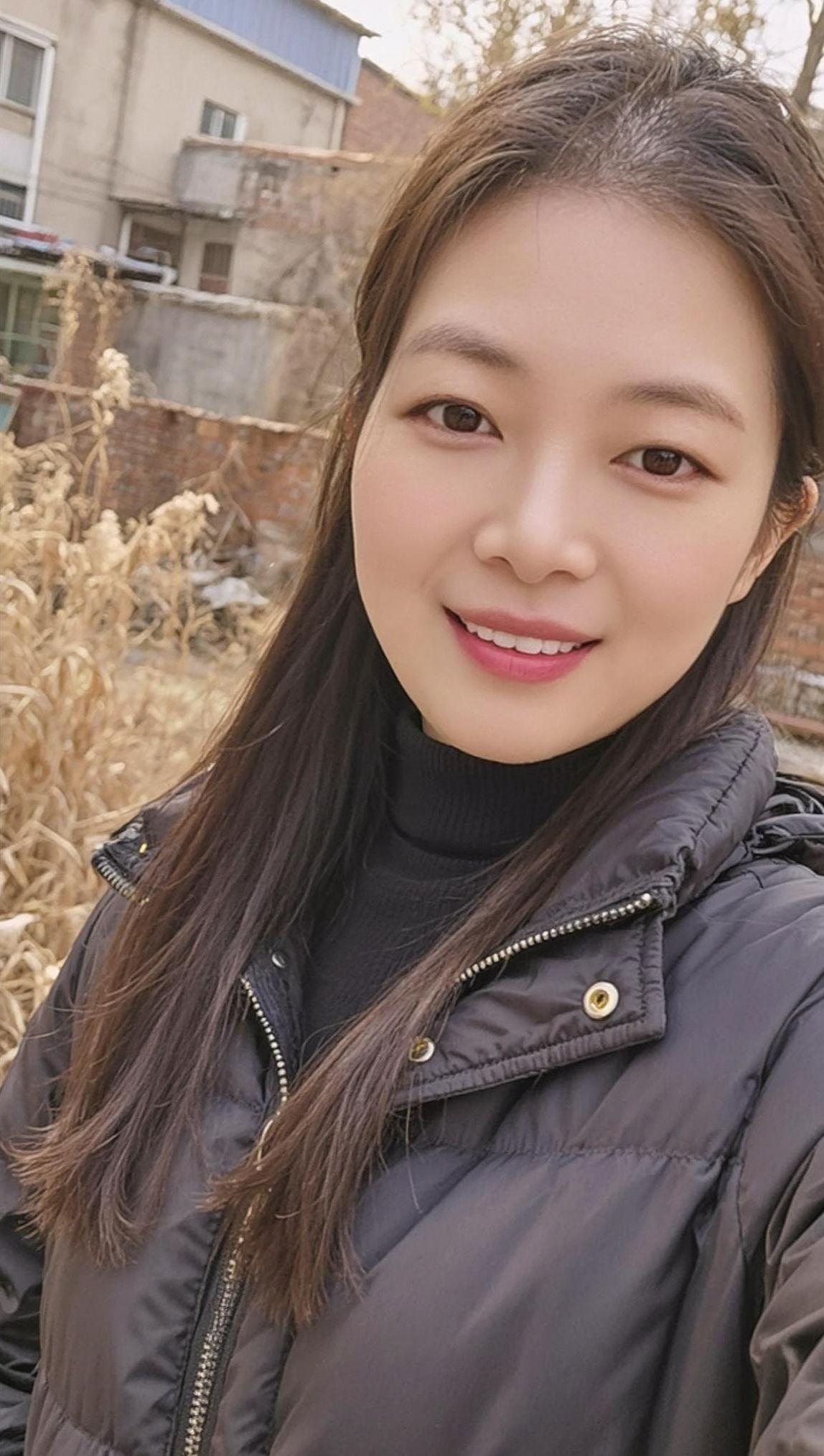 AI冬日生活照 少女写真清纯甜美女孩 甜美女孩温柔气质风穿搭推荐