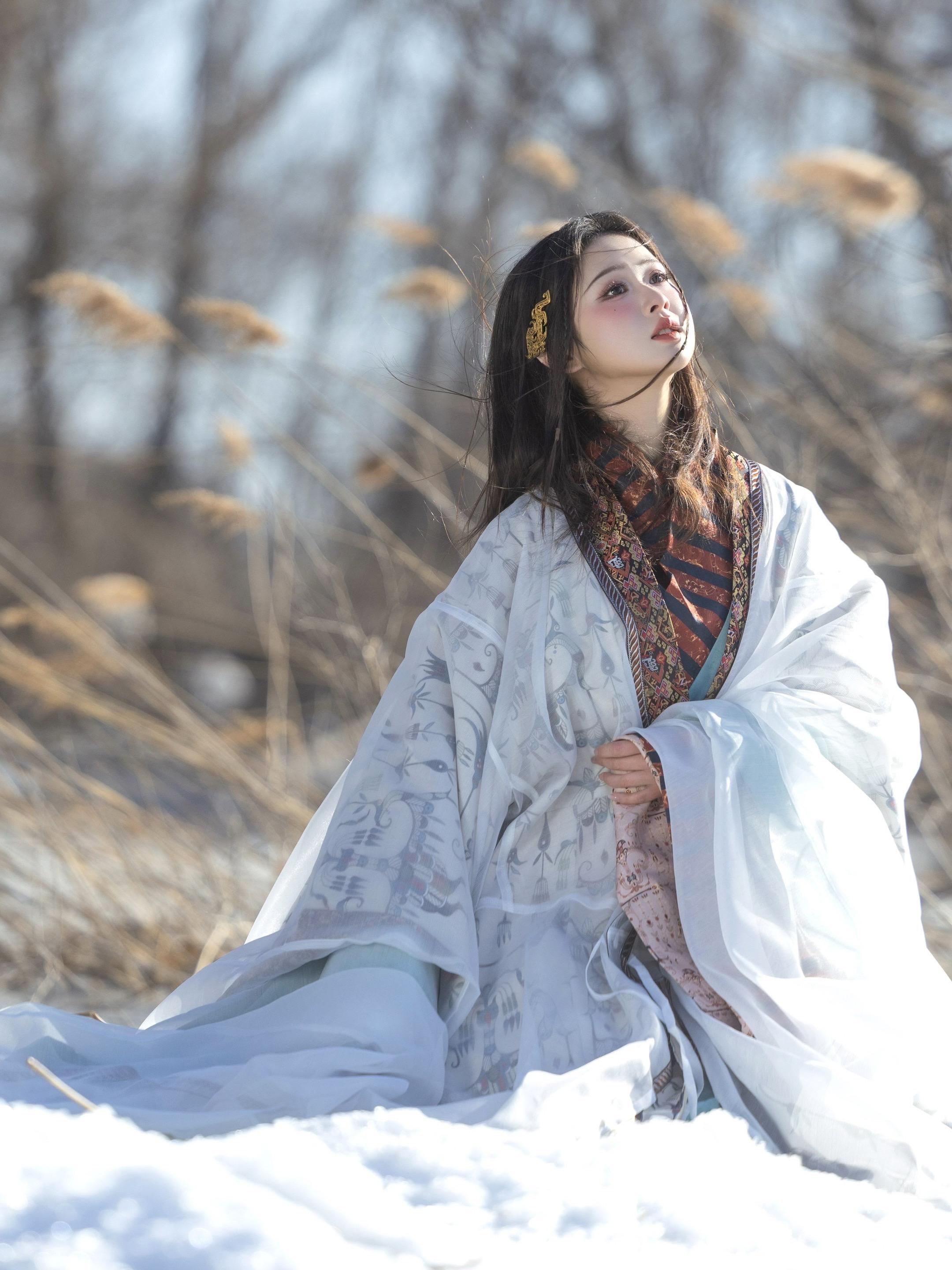 ‘ 是天空的飞鸟、但风爱着她 ’超爱那两个小辫子 赶在了北京最冷的时候...