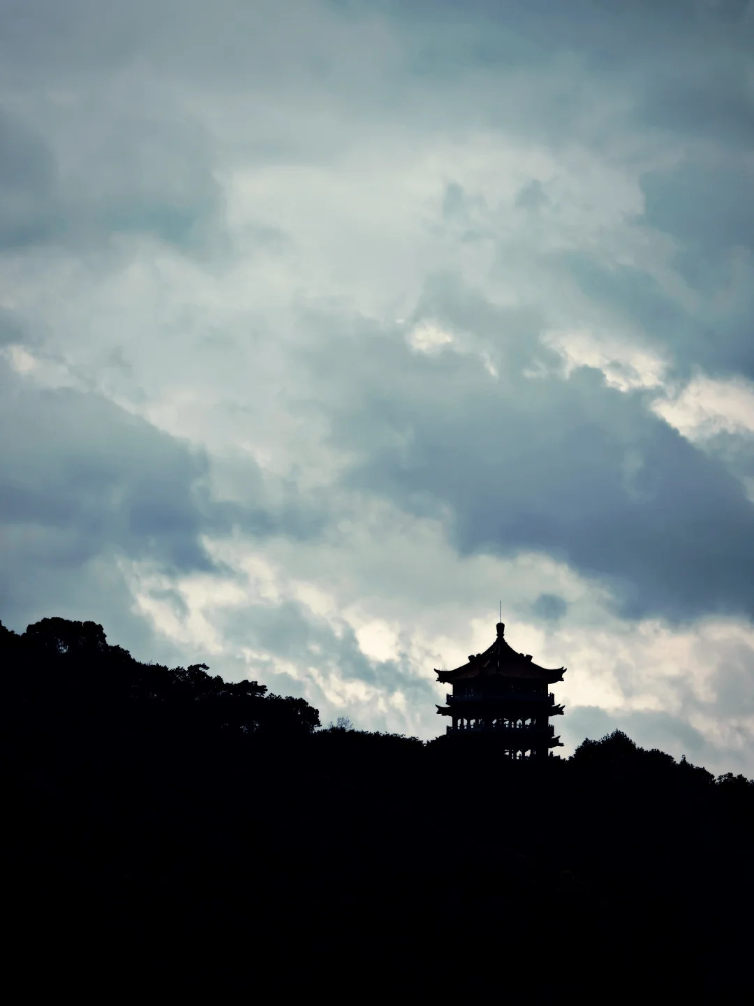 广州｜山云｜云涌千重岭，山野入沉烟