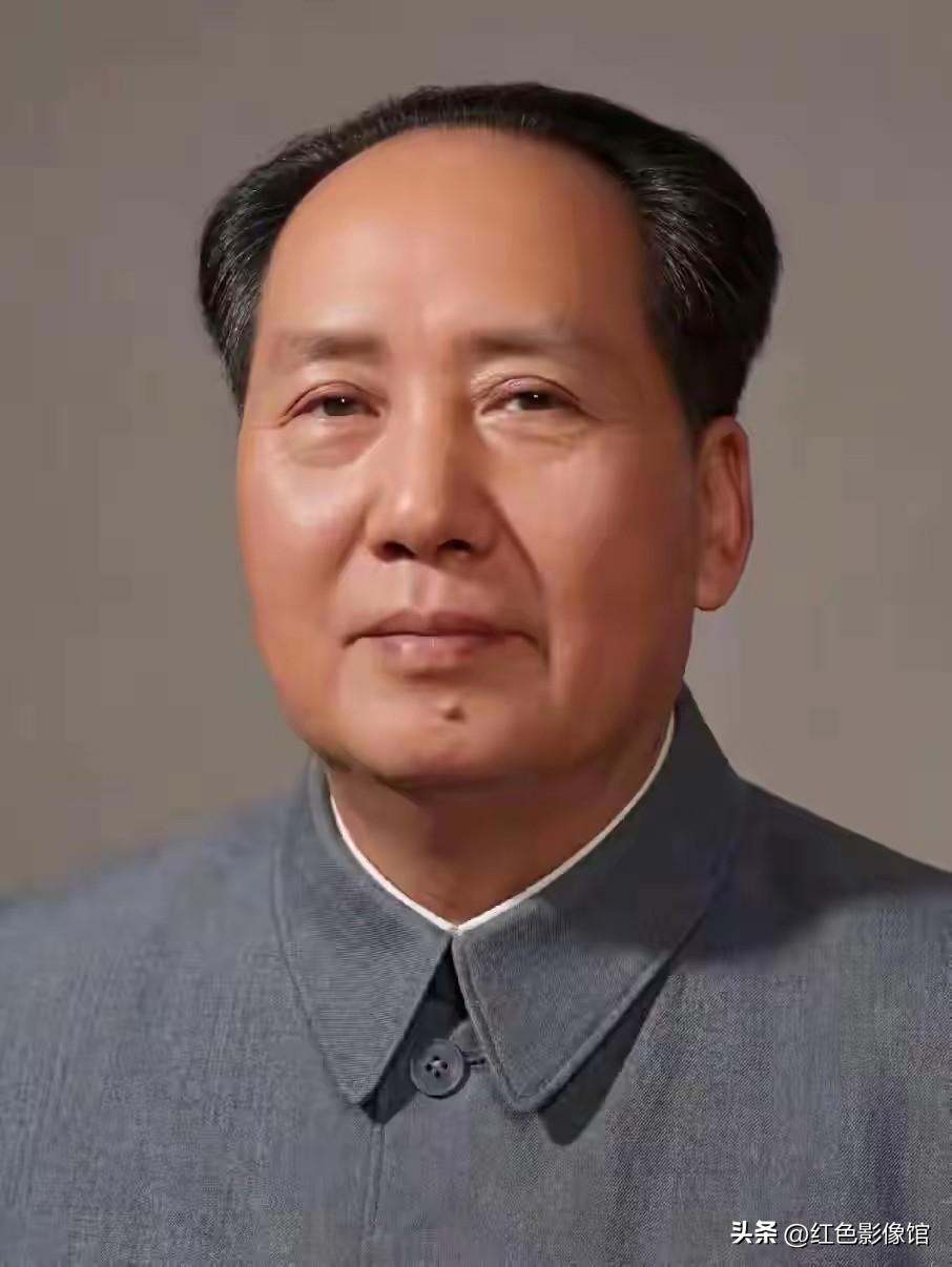 弹指一挥间，
可上九天揽月，
可下五洋捉鳖！
