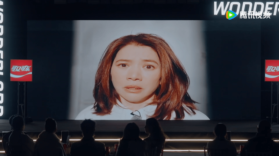 袁咏仪在桃花坞演爽了袁咏仪在桃花坞大发影后瘾细看《靓靓知我心》的镜头细节就能感受