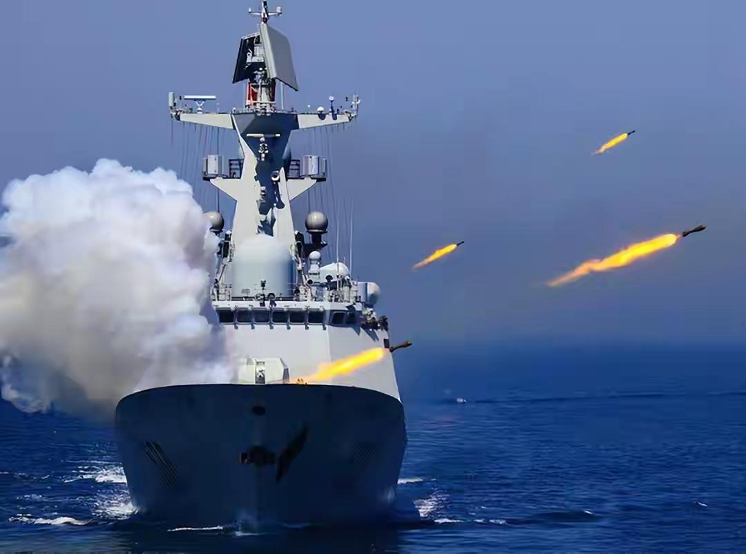 军舰闯东京湾撤侨？现实远比想象残酷：日本防御网与出兵法理的双重绝境
 
“派军舰