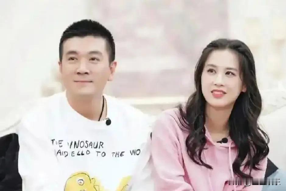 现在估计全网最后悔的应该是杨子了吧！
当初杨子在节目里那么羞辱黄圣依，她都没有发