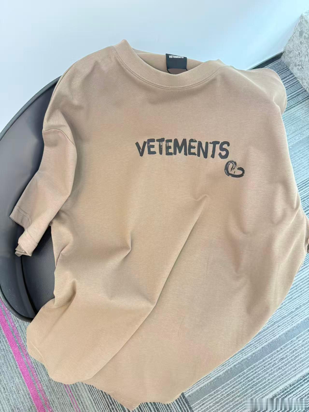 朋友说我衣服上的柯基屁屁像煎蛋，无法直视煎蛋了已经😓多巴胺购物分享好物分享短袖
