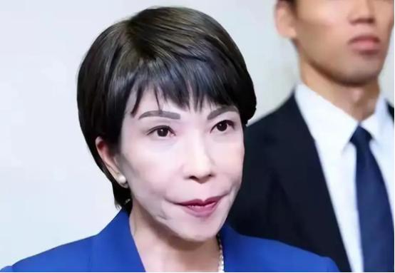 中方再次严正要求日本：立即归还中国！
 
中方严正要求日本立即归还的是唐鸿胪井碑